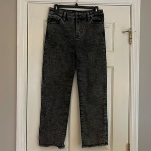 Excellent Condition Kendall + Kylie Distressed bottom Jeans